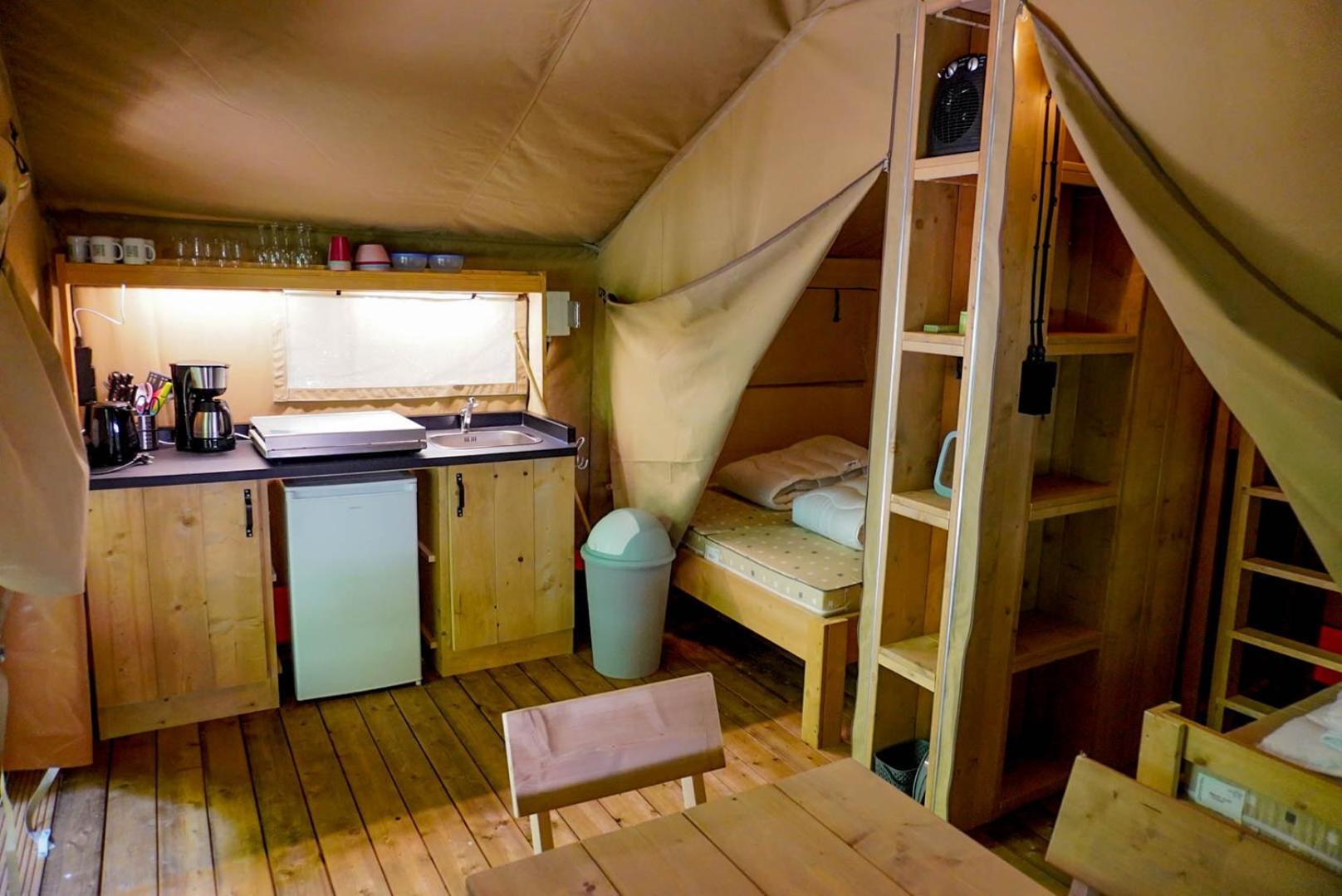 Camping Pittoresque Saint-Parthem Номер фото