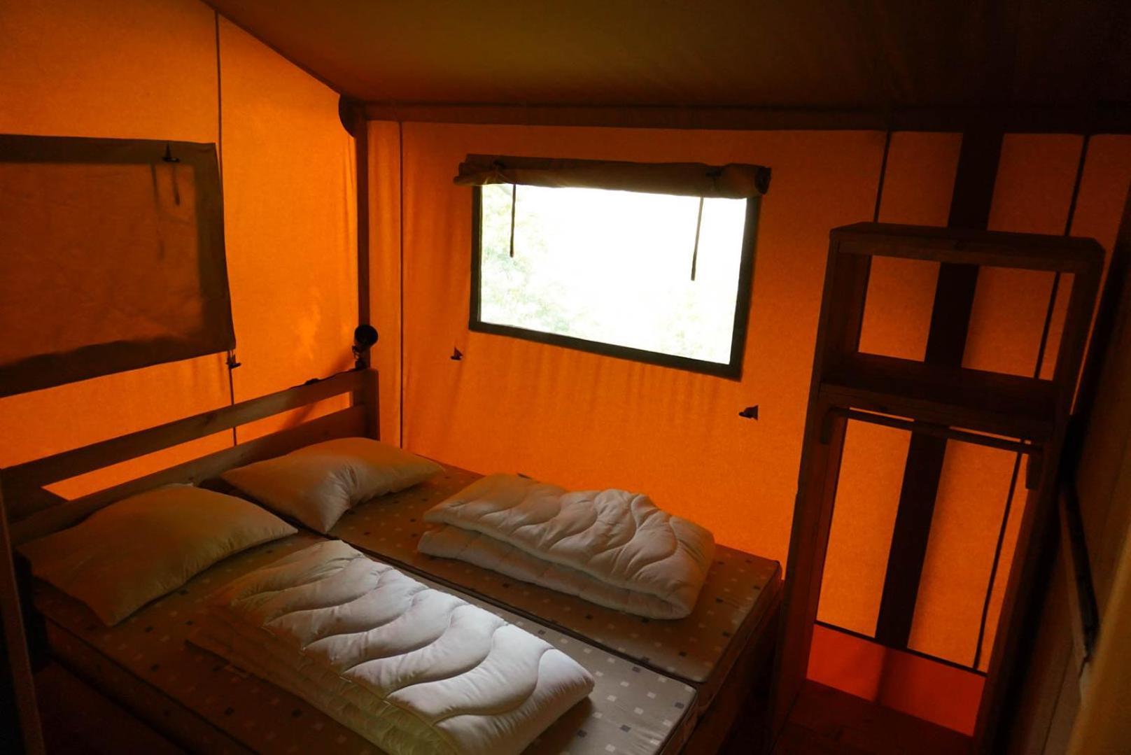 Camping Pittoresque Saint-Parthem Номер фото