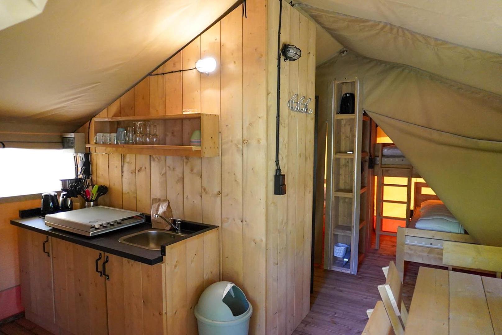Camping Pittoresque Saint-Parthem Номер фото